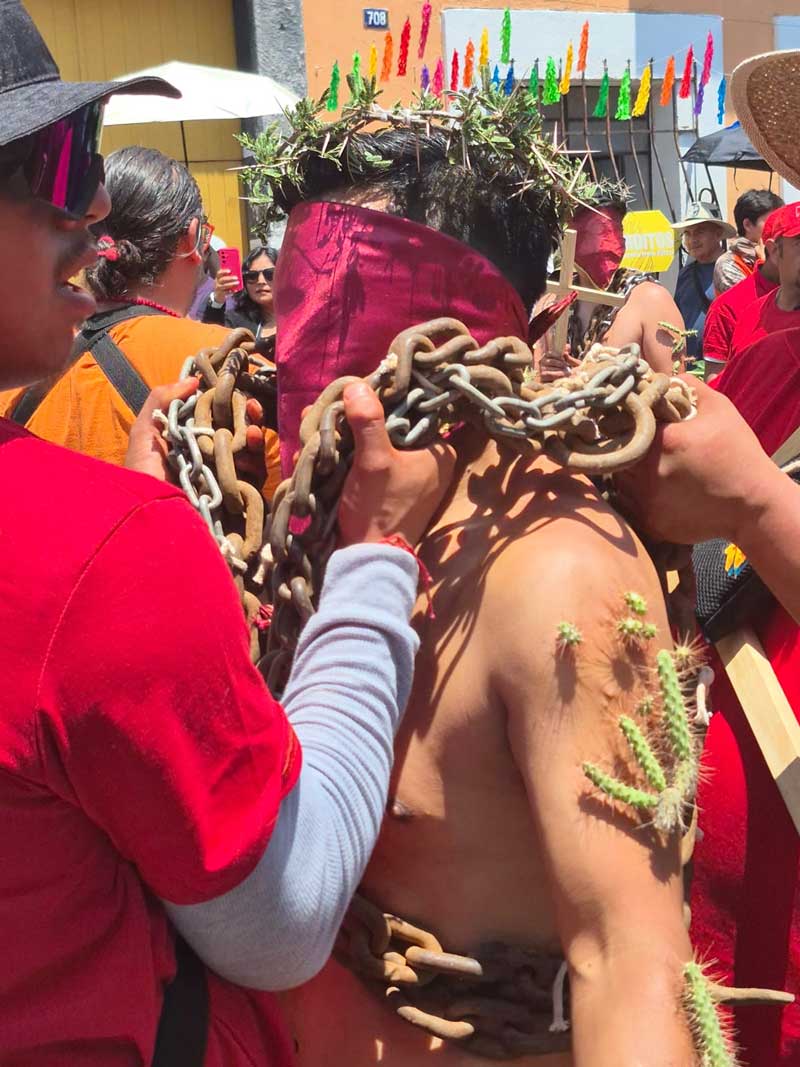 Engrillados en Atlixco: ritual centenario de fe, penitencia y cultura