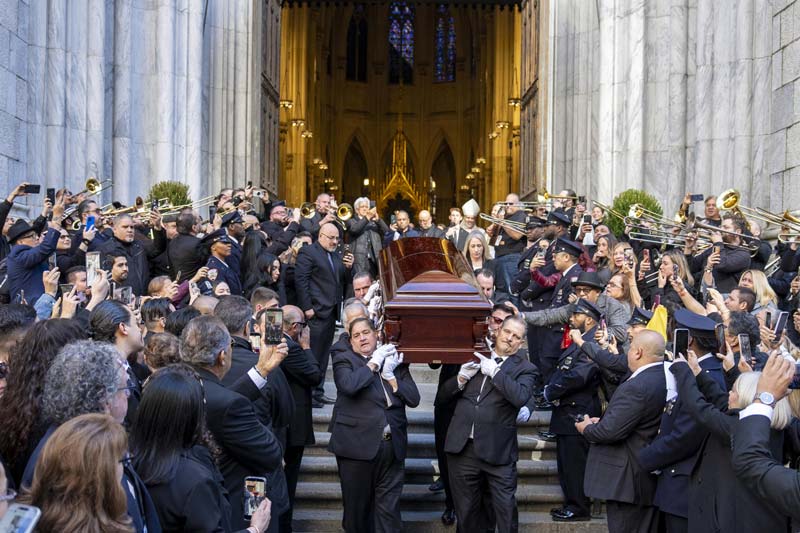 Entre trombones y salsa, despiden a Willie Colón en Nueva York