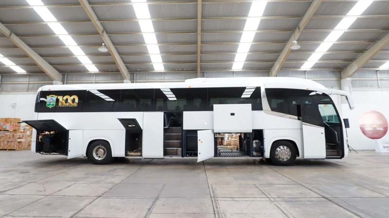 Estado entregó autobús a normalistas de Teteles, 14 años después de solicitarlo