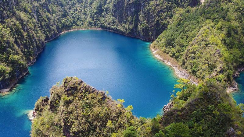 Este es el lugar en Chiapas que parece de otro mundo: Lagos de Montebello y sus aguas de colores
