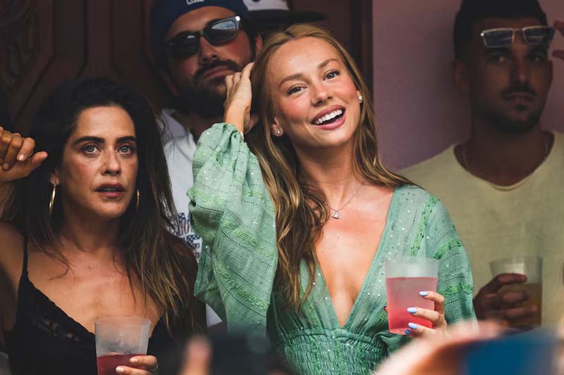Ester Expósito sorprende en show de Bad Bunny y se vuelve tendencia mundial