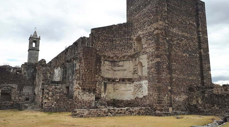 Ex Convento de Tecali de Herrera, Puebla: la catedral en ruinas que debes conocer