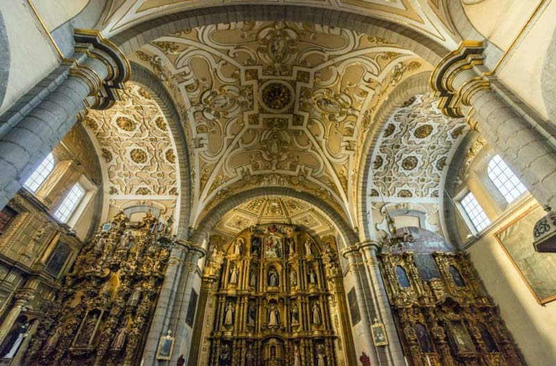 Explora la Capilla del Rosario en Puebla y su riqueza arquitectónica barroca
