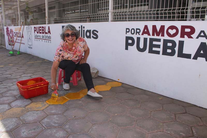 Faena comunitaria transforma espacios públicos en San Pedro Cholula