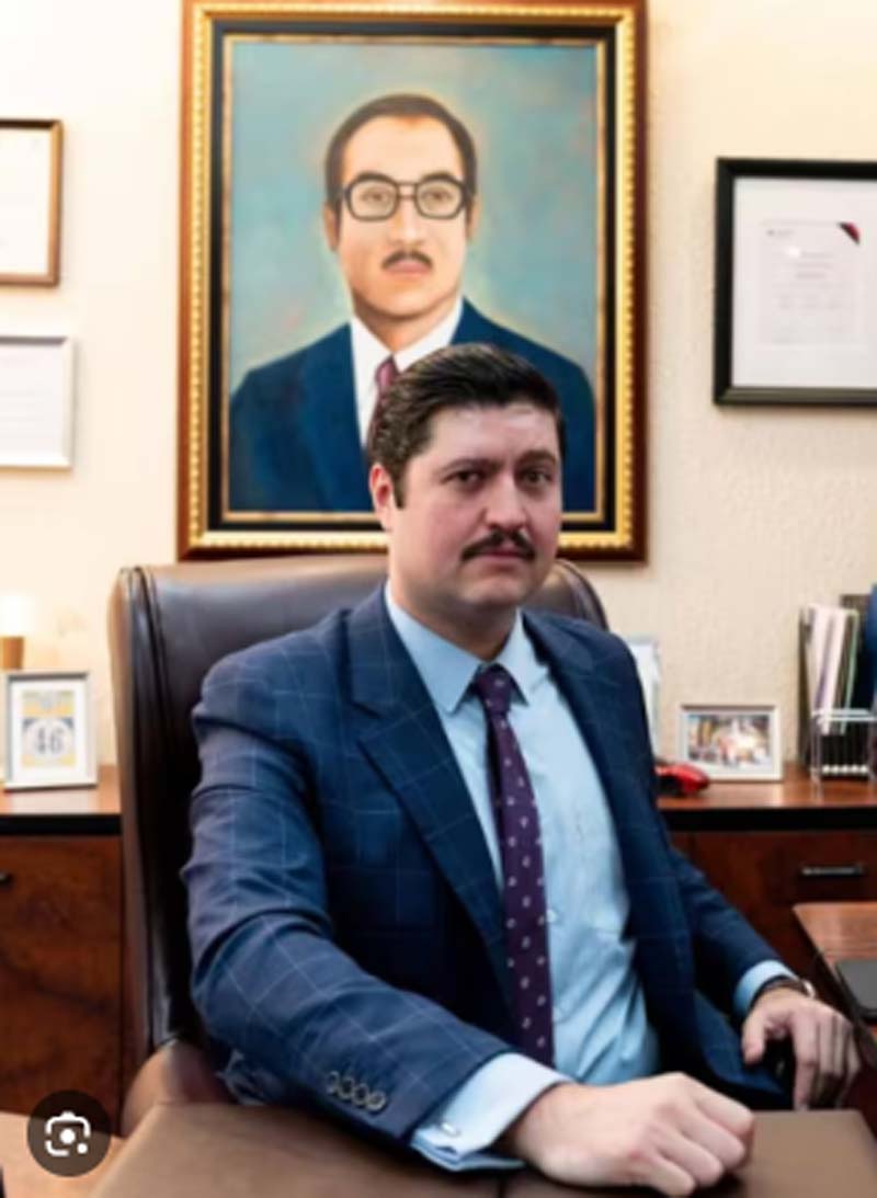 Actor de “La Oficina”, Fernando Bonilla, critica a MC por usar su imagen en campaña
