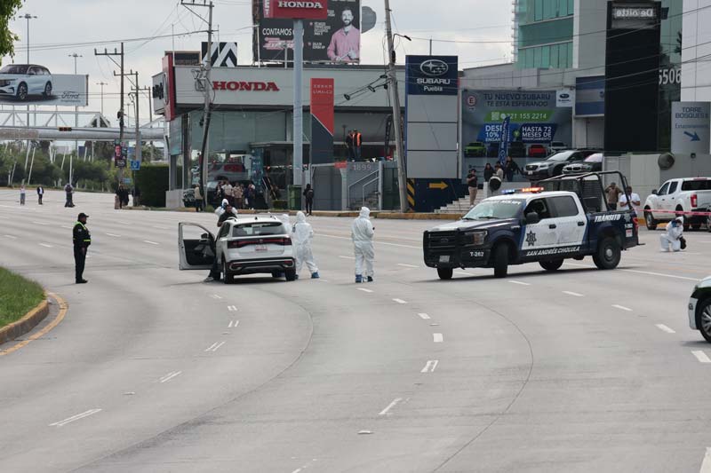 Fiscalía de Puebla cierra tramo de la Atlixcáyotl para capturar al tirador