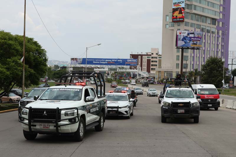 Francotirador vuelve a atacar en la vía Atlixcáyotl; automovilista resulta ileso