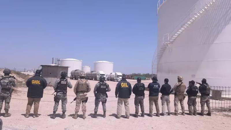 Elementos de la PFM y la Guardia Nacional realizaron el cateo en el predio donde presuntamente se almacenaba combustible ilegal