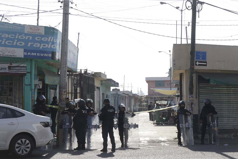 Hallan restos óseos en inmuebles del Mercado Morelos durante cateos
