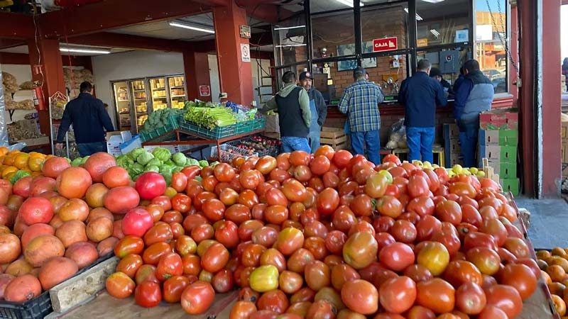 Inflación en México supera 4% por alza en verduras, frutas y cigarrillos