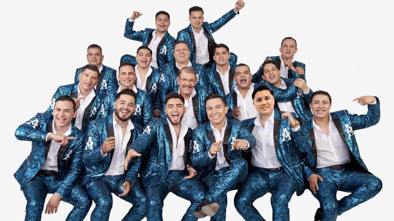 La Arrolladora estrena álbum romántico “Si las miradas mataran” ya disponible
