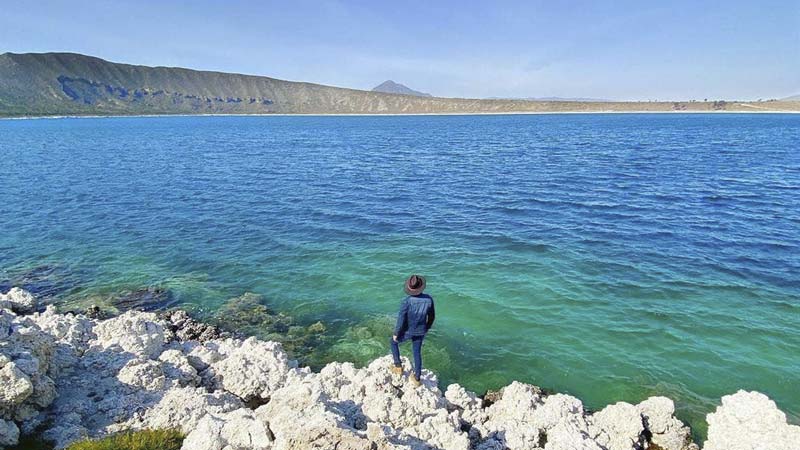Laguna de Alchichica: El santuario prehispánico en Puebla que esconde el origen de la vida