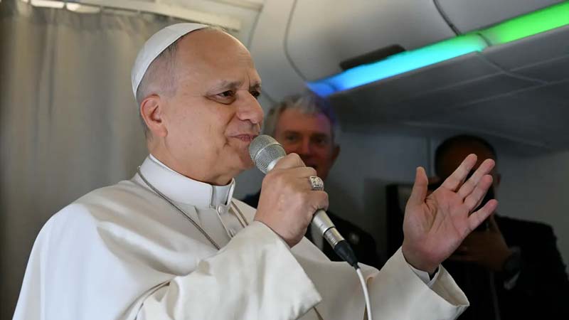 Líderes italianos respaldan al Papa León XIV; Trump arriesga apoyo de católicos