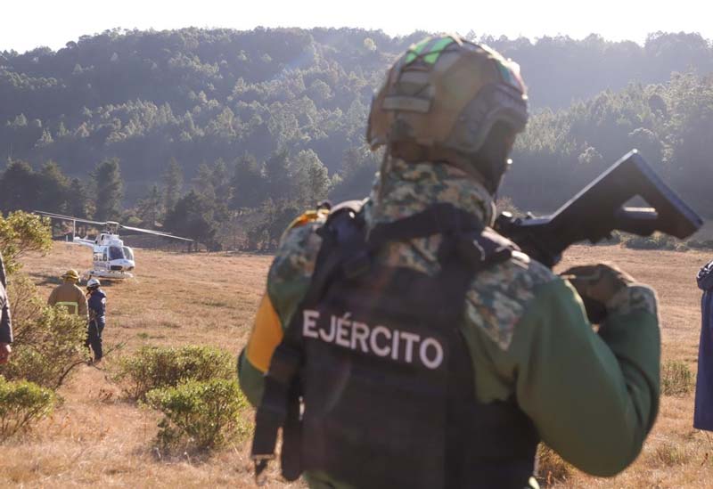 Llamas avanzan sin control en Vicente Guerrero, Puebla; hospital es desalojado