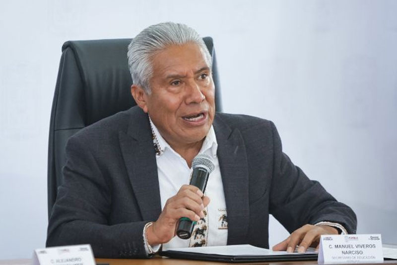 Manuel Viveros reconoció los bajos resultados educativos y anunció que Puebla se sumará a la estrategia de Claudia Sheinbaum.