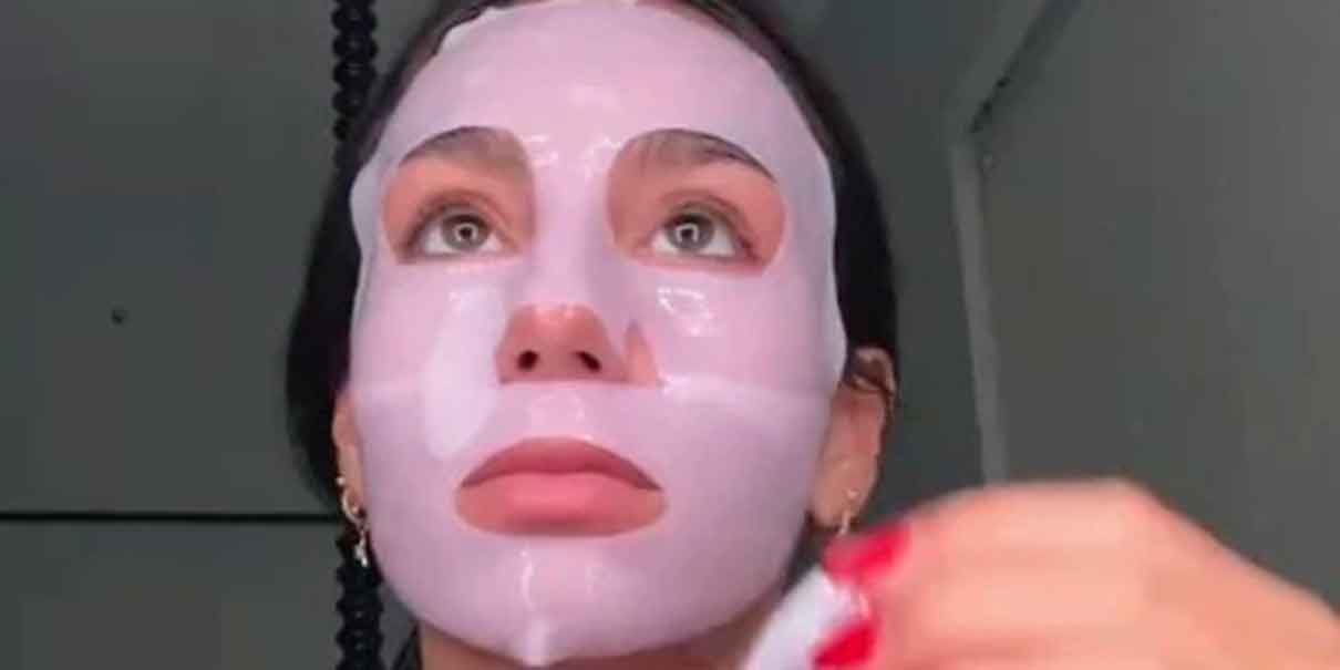 Mascarilla rosa con colágeno