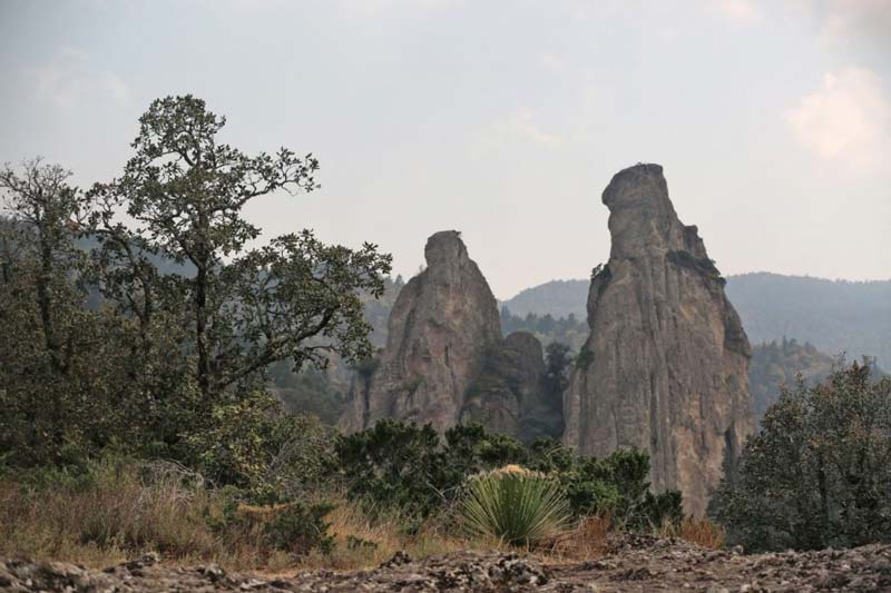 Las Peñas Las Monjas deben su nombre a siluetas que recuerdan a religiosas.
