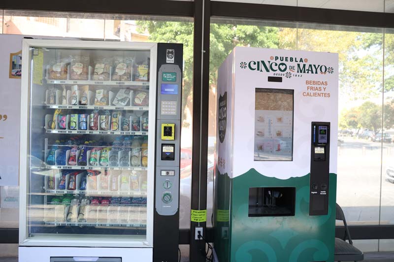 Ningún usuario puede comer dentro del transporte RUTA