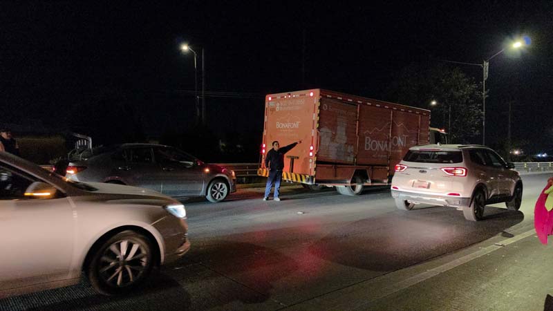 No eran ponchallantas, eran residuos metálicos regados en Periférico: Seguridad Pública