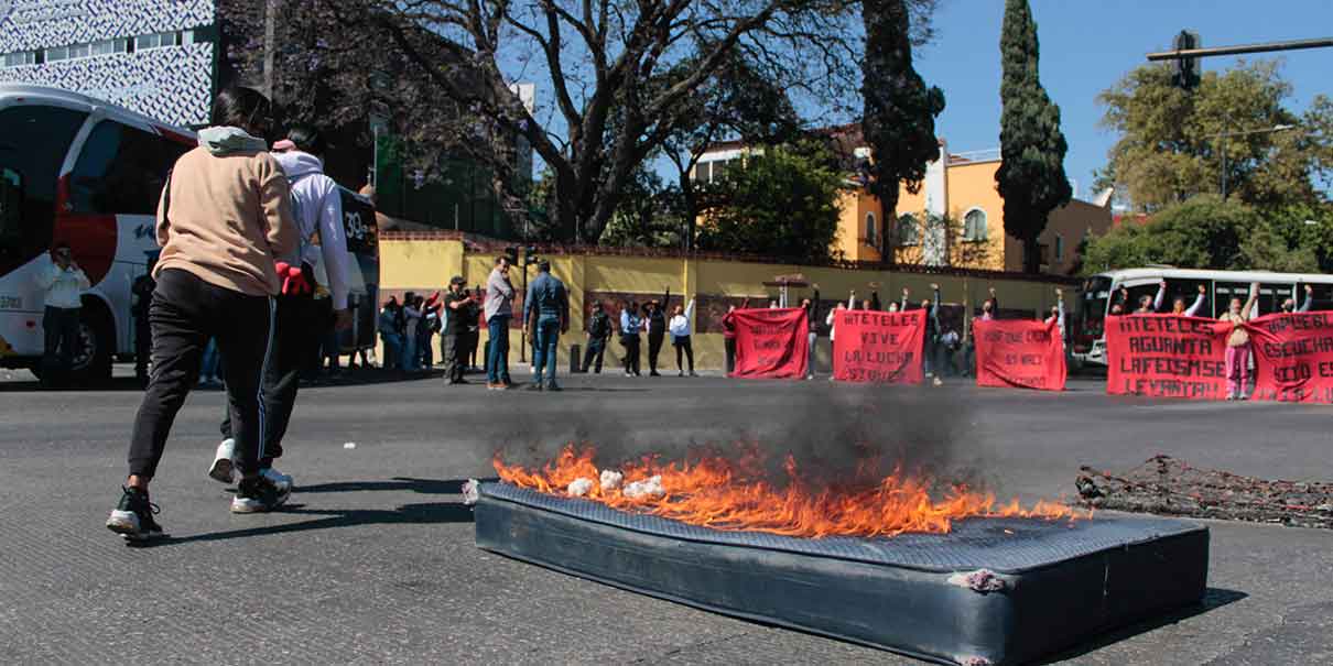 Normalistas de Teteles