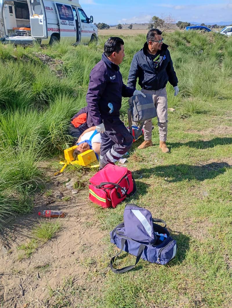 Volcadura hacia Serdán; el conductor sobrevivió