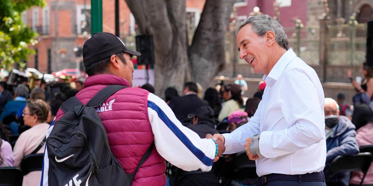 Pepe Chedraui saludando