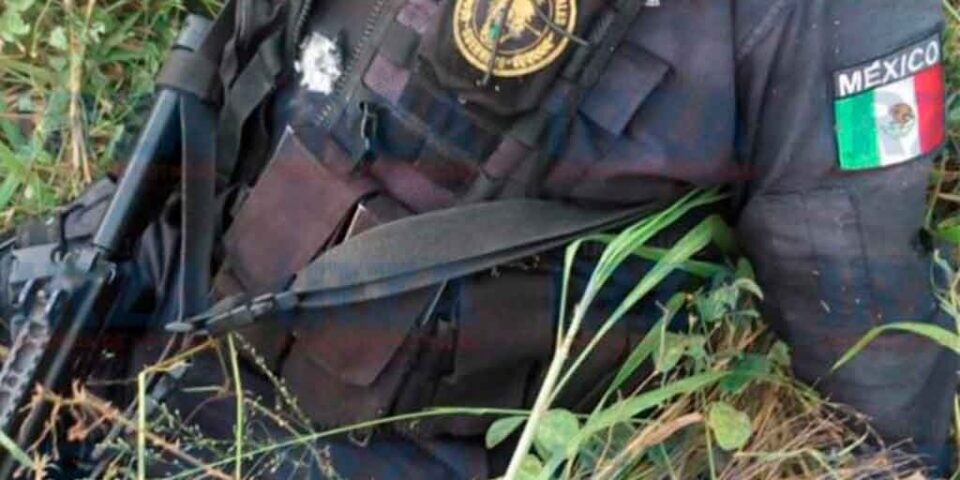 Policía