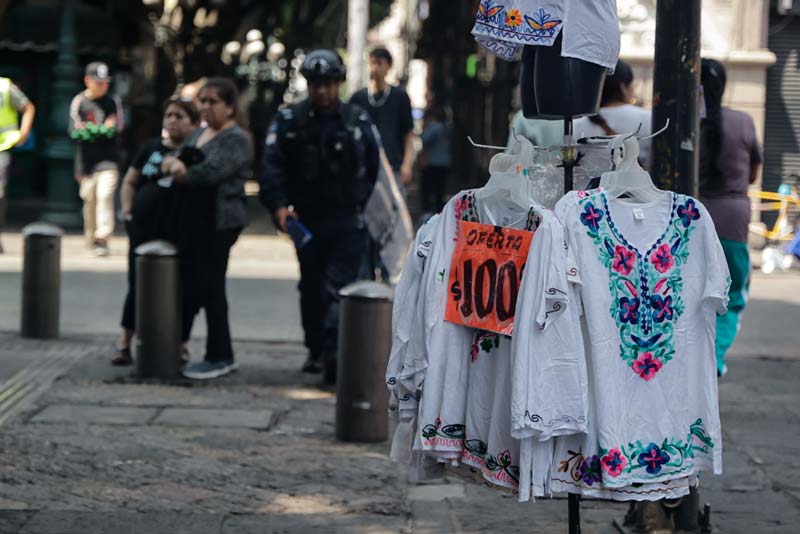 Puebla busca recuperar orden turístico en la Calle de los Dulces