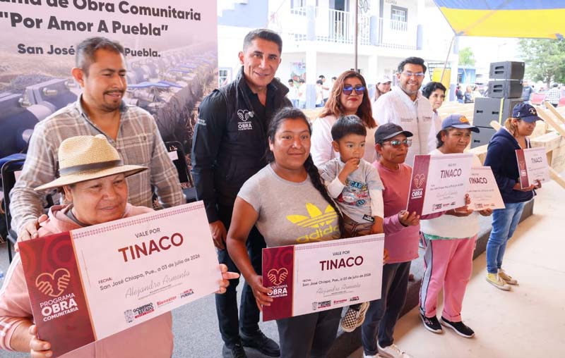 Puebla fortalece el desarrollo comunitario: entregan apoyos, obras y Becas de Conectividad en San José Ozumba