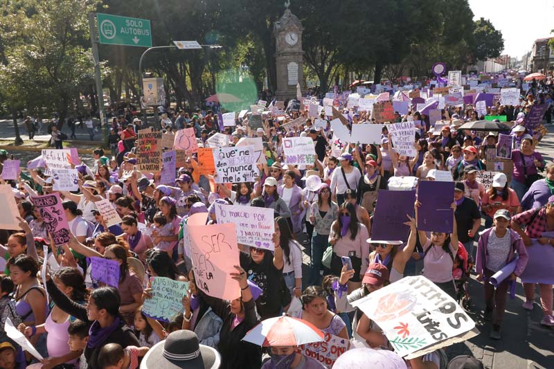 Puebla brindará apoyo médico a mujeres que participen en marchas del 8M