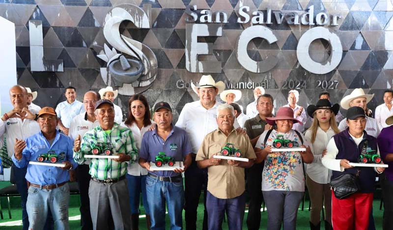 Puebla impulsa desarrollo comunitario con apoyos al campo y carreteras en El Seco