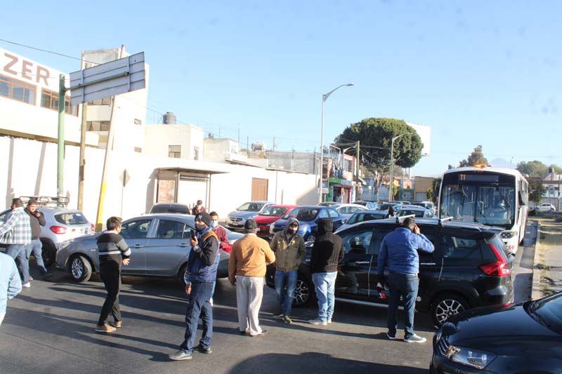 Puebla regula a UBER como transporte mercantil; cumplirá revista vehicular