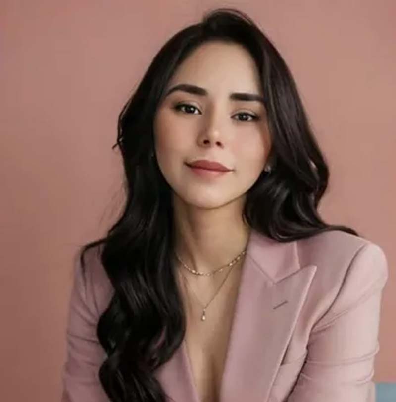 Rebeca Ba帽uelos dej贸 Medio Ambiente, ahora coordina el Plan H铆drico