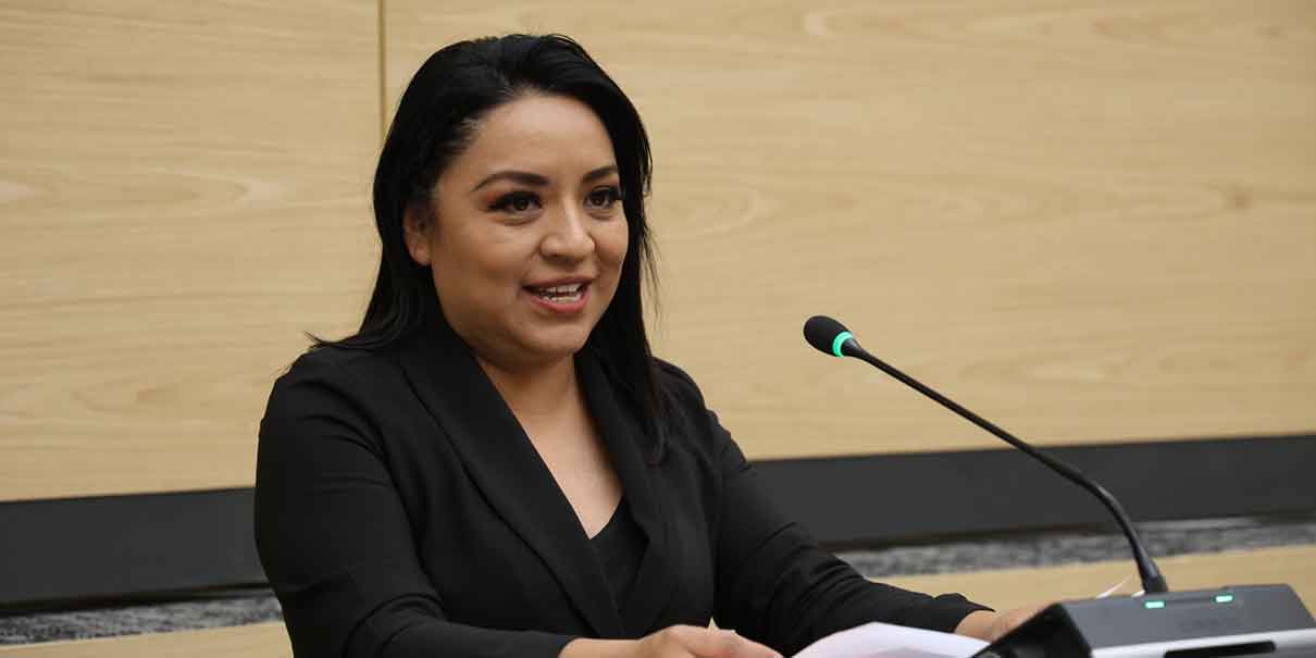 Adela Ramírez