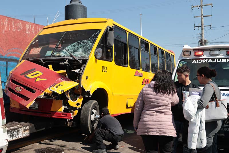 Ruta 10 arrolla a peatones y deja 10 heridos en la 24 Sur