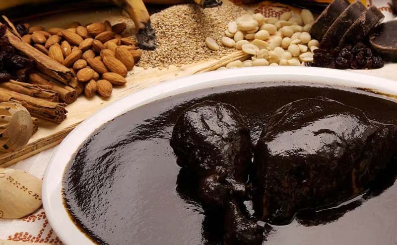 El encanto de Oaxaca está en San Bartolo Coyotepec y su barro negro