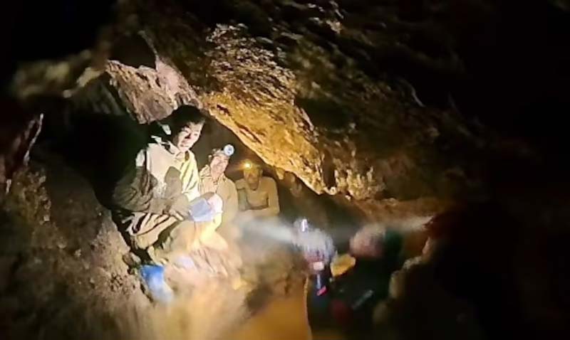 Sobrevivieron 10 días: el milagroso rescate de mineros en cueva de Laos