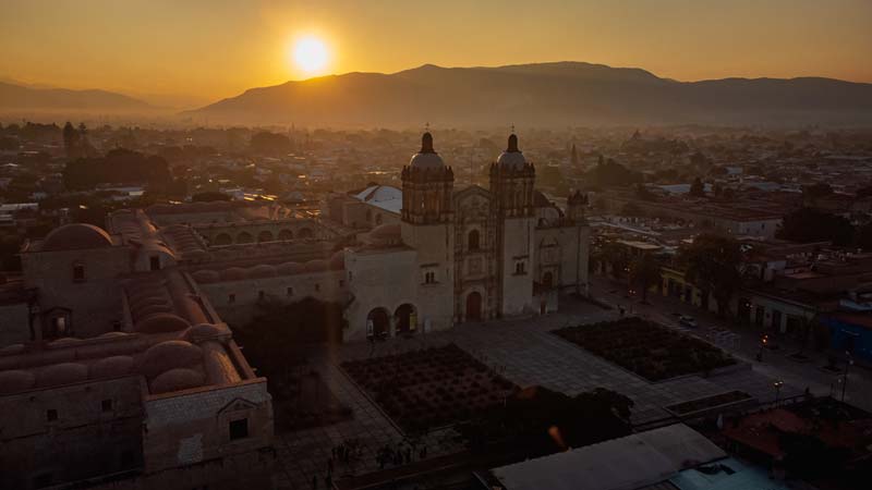 Sumérgete en la historia barroca de Oaxaca con el Templo de Santo Domingo de Guzmán