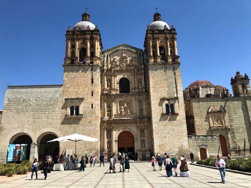 Sumérgete en la historia barroca de Oaxaca con el Templo de Santo Domingo de Guzmán