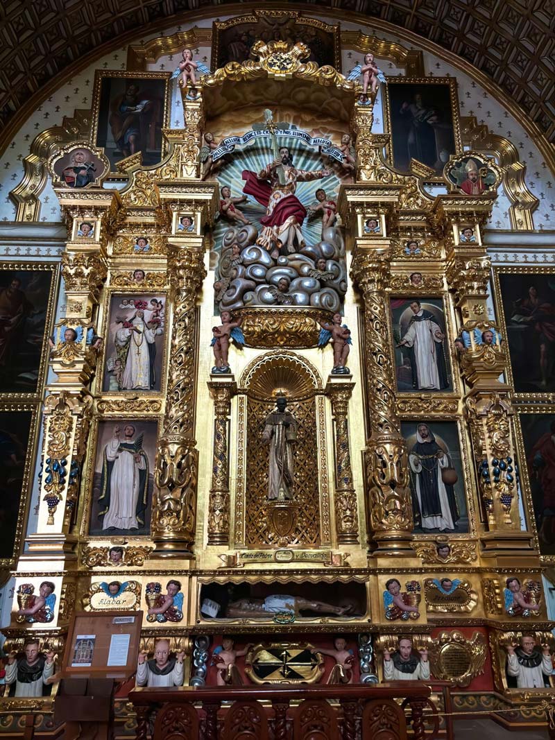 Sumérgete en la historia barroca de Oaxaca con el Templo de Santo Domingo de Guzmán
