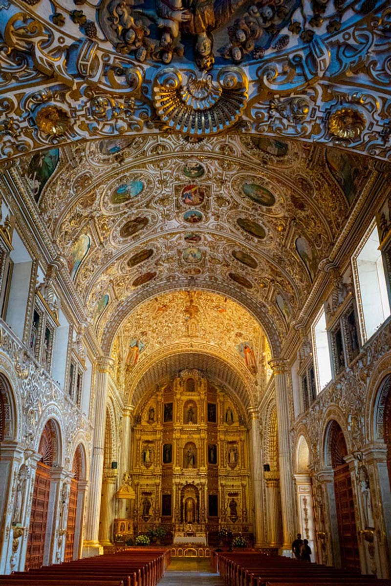 Sumérgete en la historia barroca de Oaxaca con el Templo de Santo Domingo de Guzmán