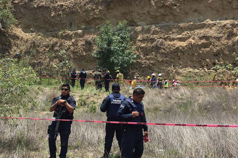 Hallan muertos a cuatro jóvenes desaparecidos en mina de Coronango
