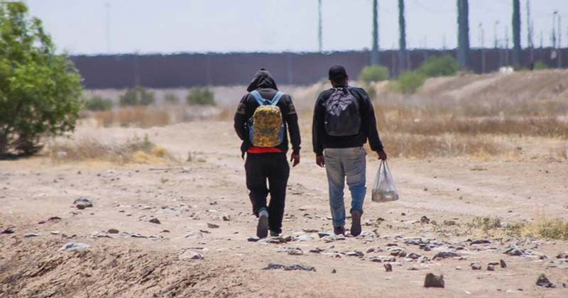 Trump admite operativos antimigrantes más “suaves” pero mantiene mano dura