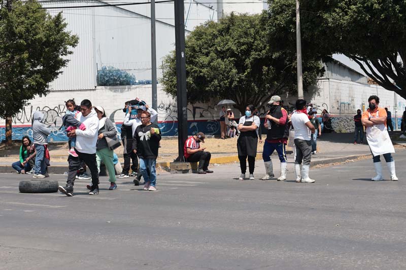 Vendedores del Mercado Morelos piden frenar operativos que reducen sus ventas