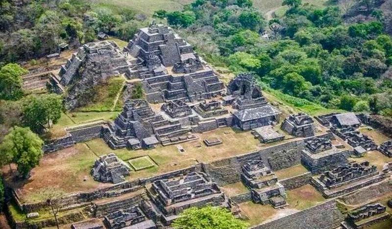 Zona Arqueológica de Toniná, Chiapas: descubre la historia de una poderosa ciudad del mundo maya