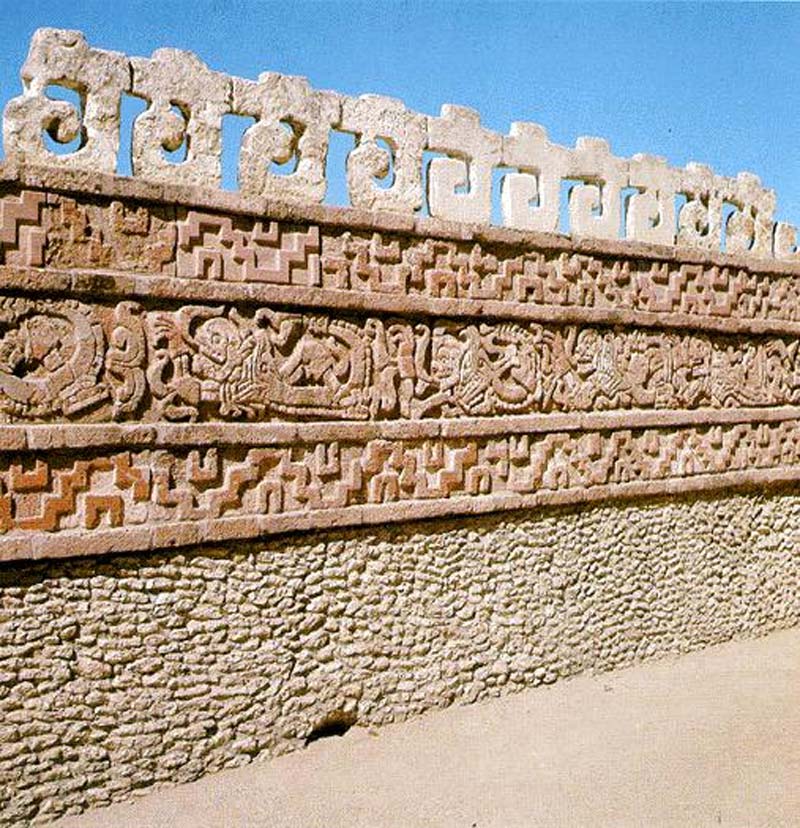 Muro de las Serpientes.