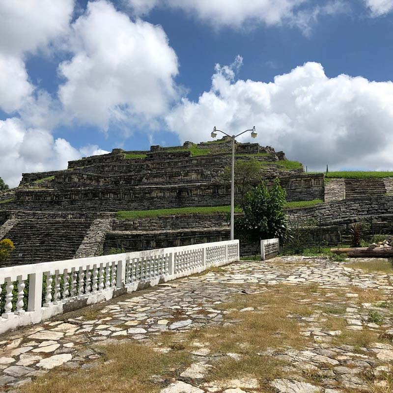Zona arqueológica de Yohualichan: Historia, naturaleza y cultura en Puebla