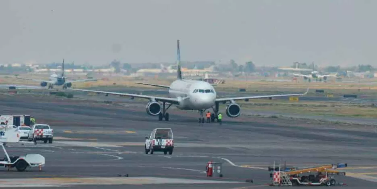 Gobierno recorta número de operaciones en el Aeropuerto Internacional de la CDMX