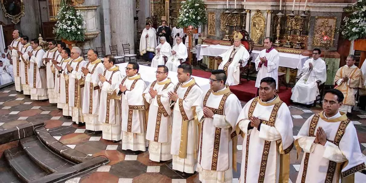 Víctor Sánchez Espinosa encabezó ordenación de 15 nuevos diáconos