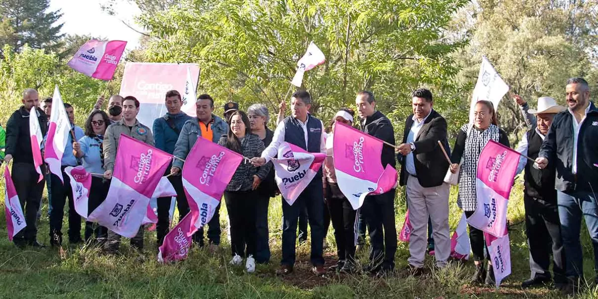 Dan banderazo a la rehabilitación del parque del Parque del Ajolote en Xonacatepec